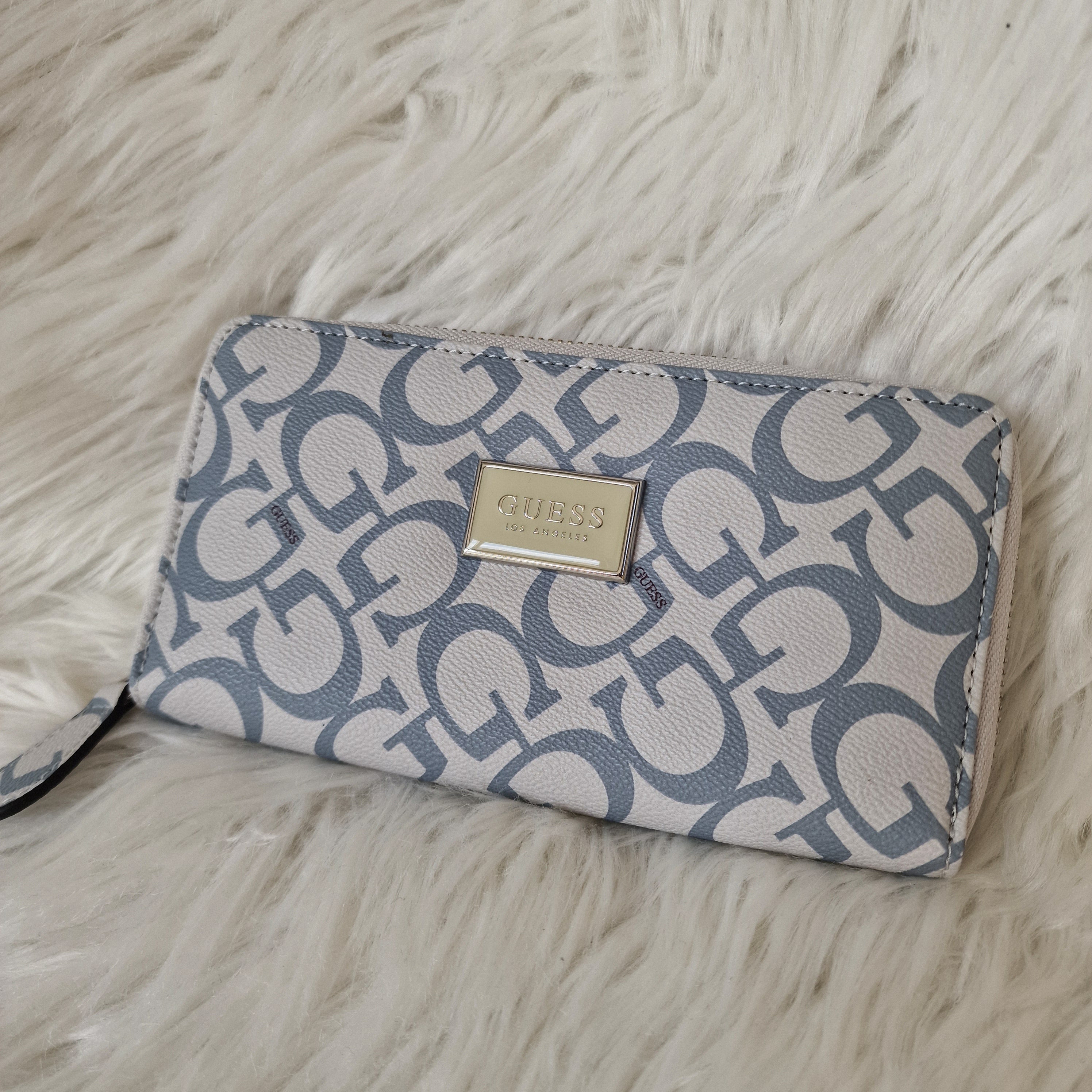 GUESS Abree Medium Zip-around Wallet A12