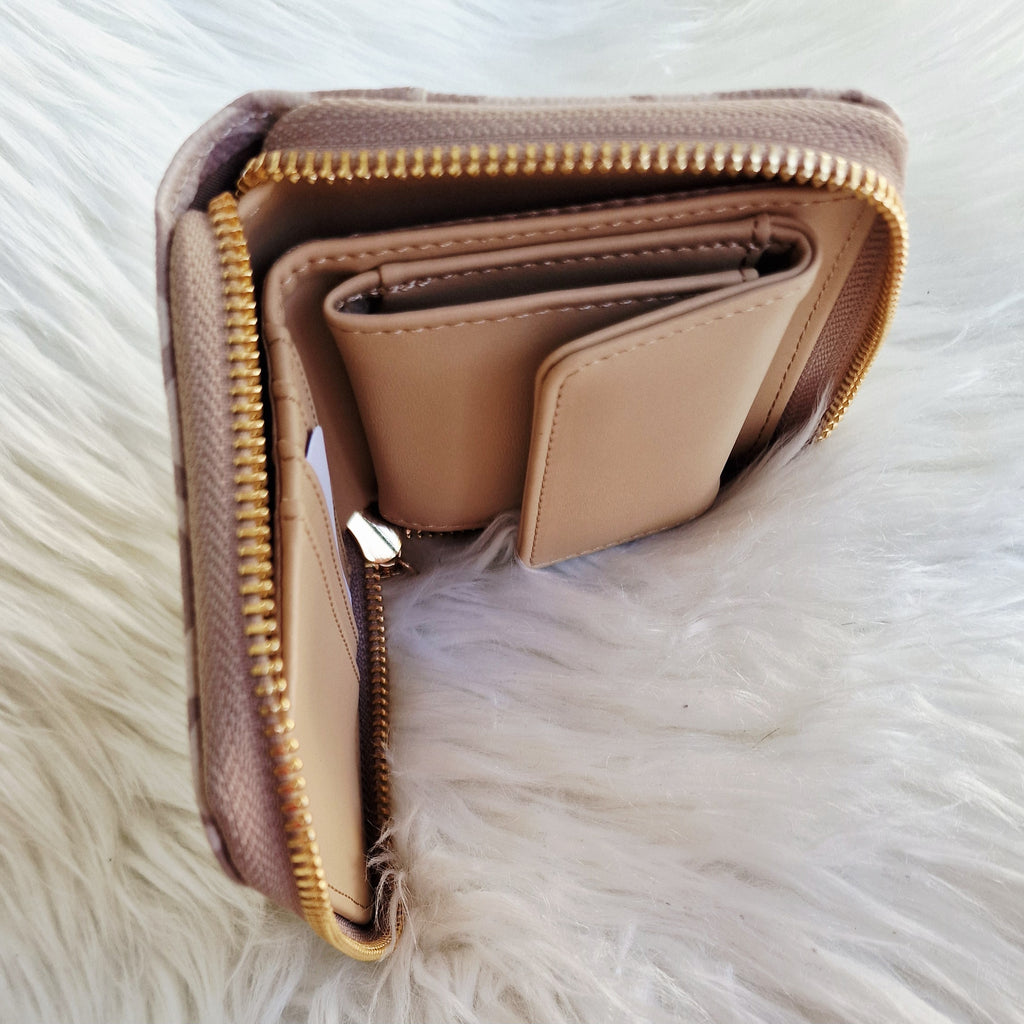 GUESS Abree Logo Small Zip Wallet A10