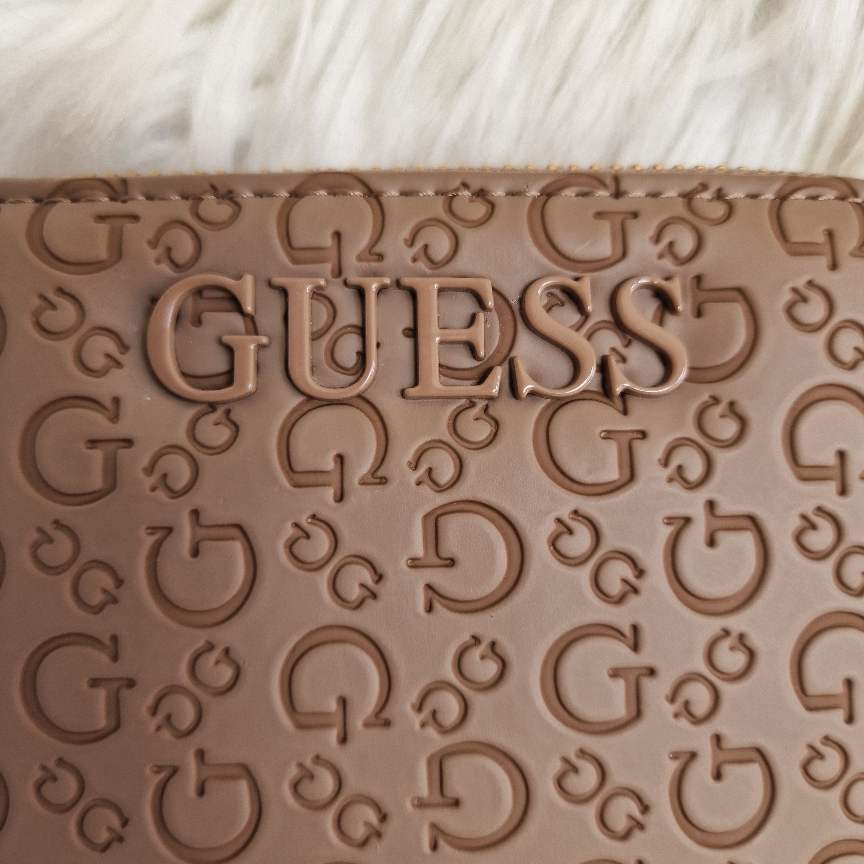 GUESS Wallet / Clutch / Pouch / Purse Coin Organizer