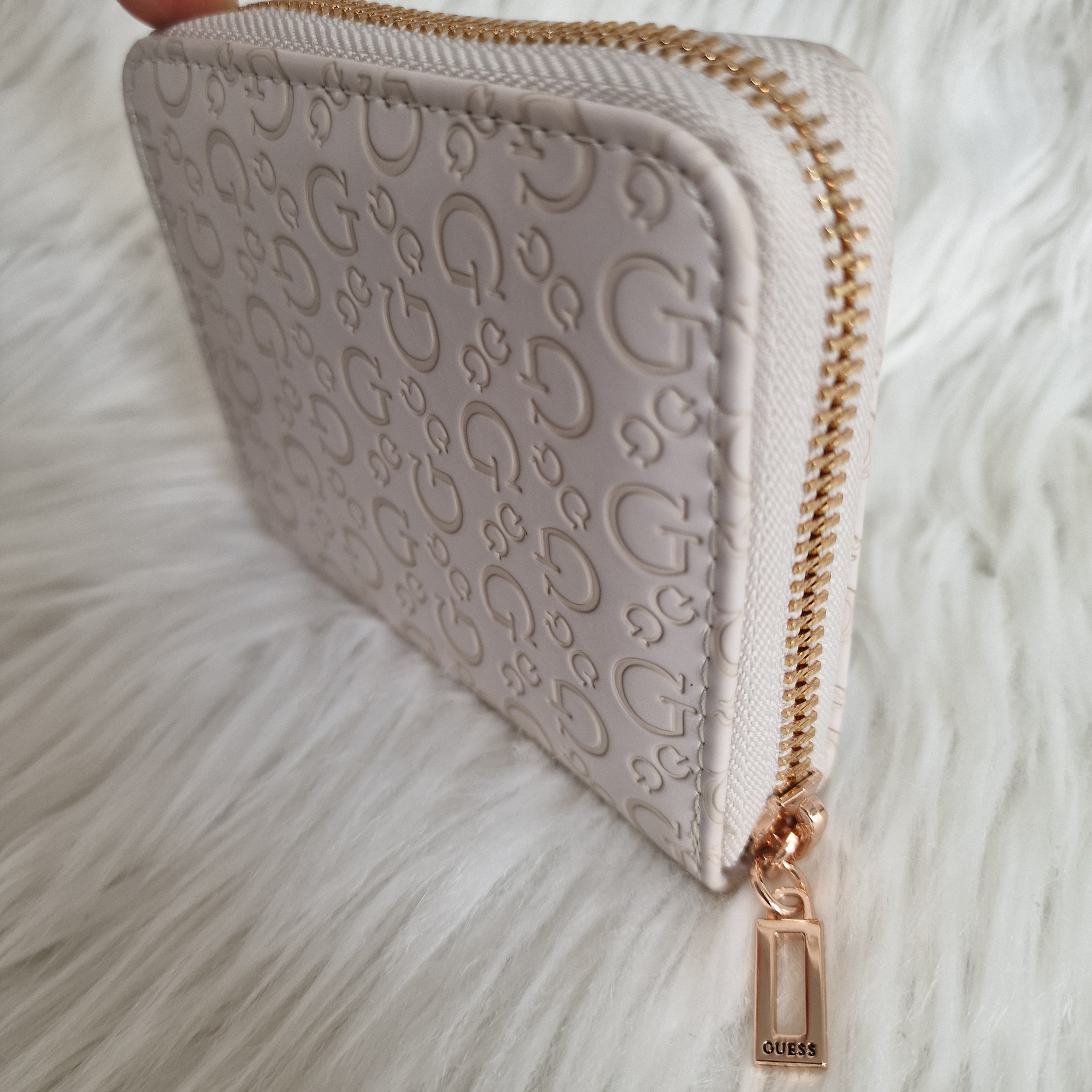 GUESS Wallet / Clutch / Pouch / Purse Coin Organizer