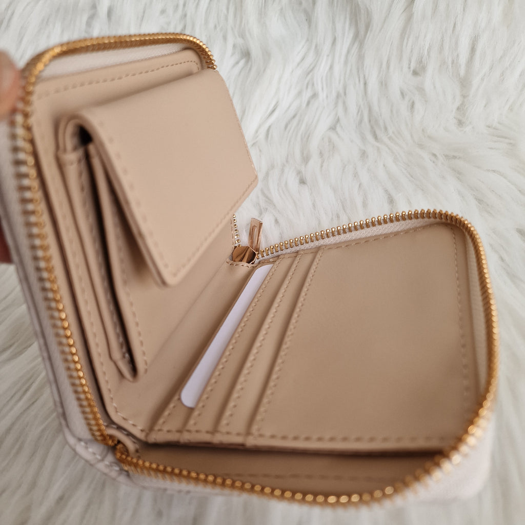 GUESS Wallet / Clutch / Pouch / Purse Coin Organizer