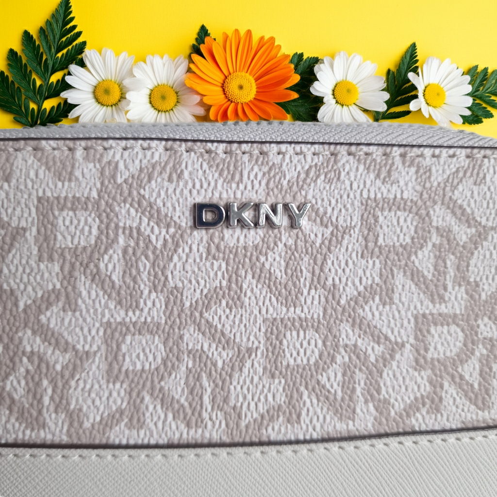 DKNY Vela Small Zip Around Women's Wallet A22