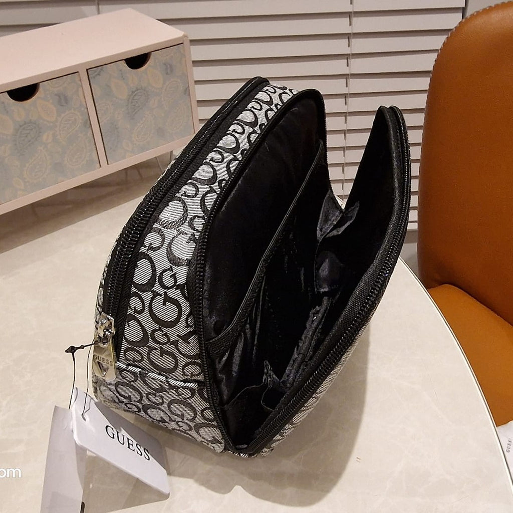 GUESS Make-up / Cosmetic / Wash Bag A2