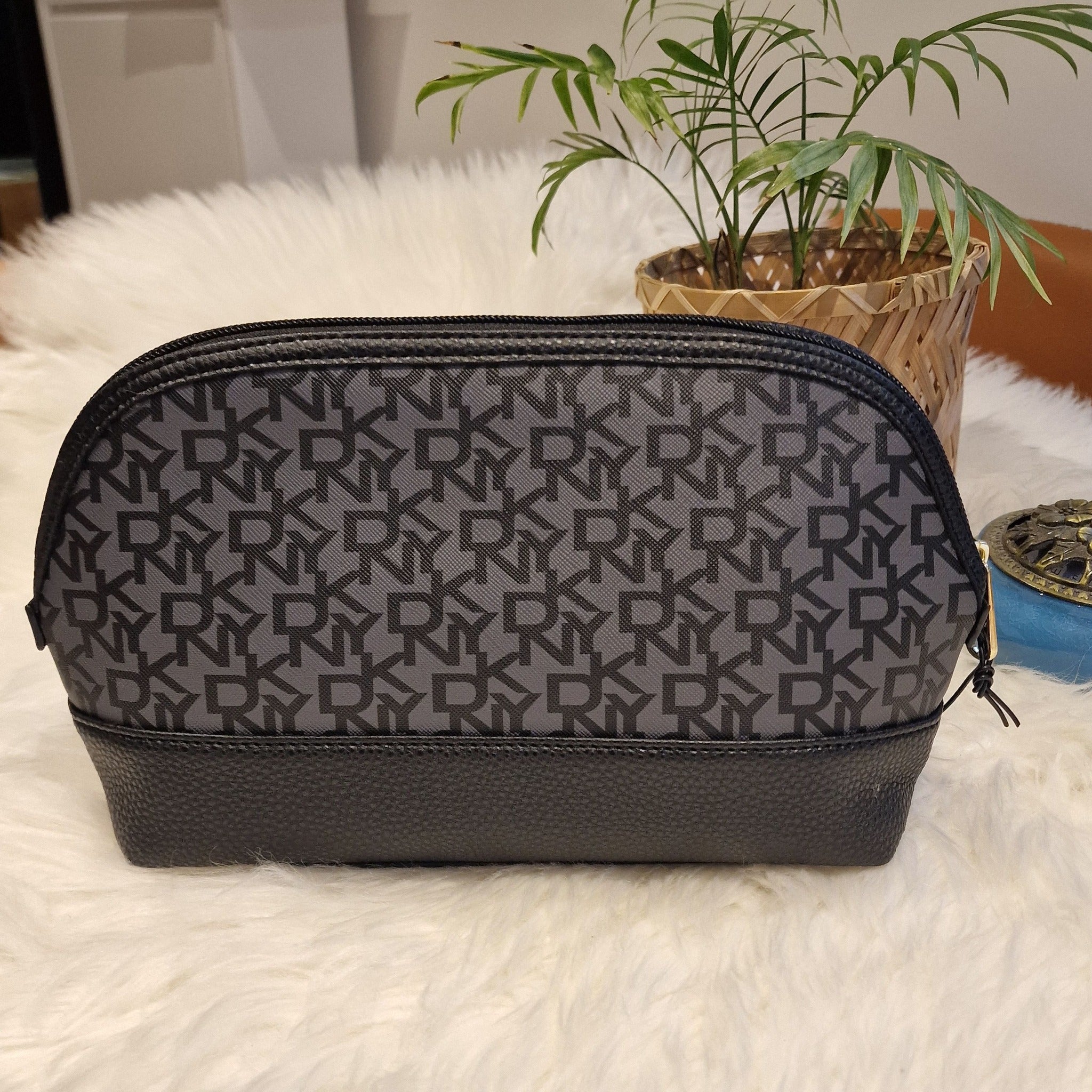 DNKY Large Dome Bag A5