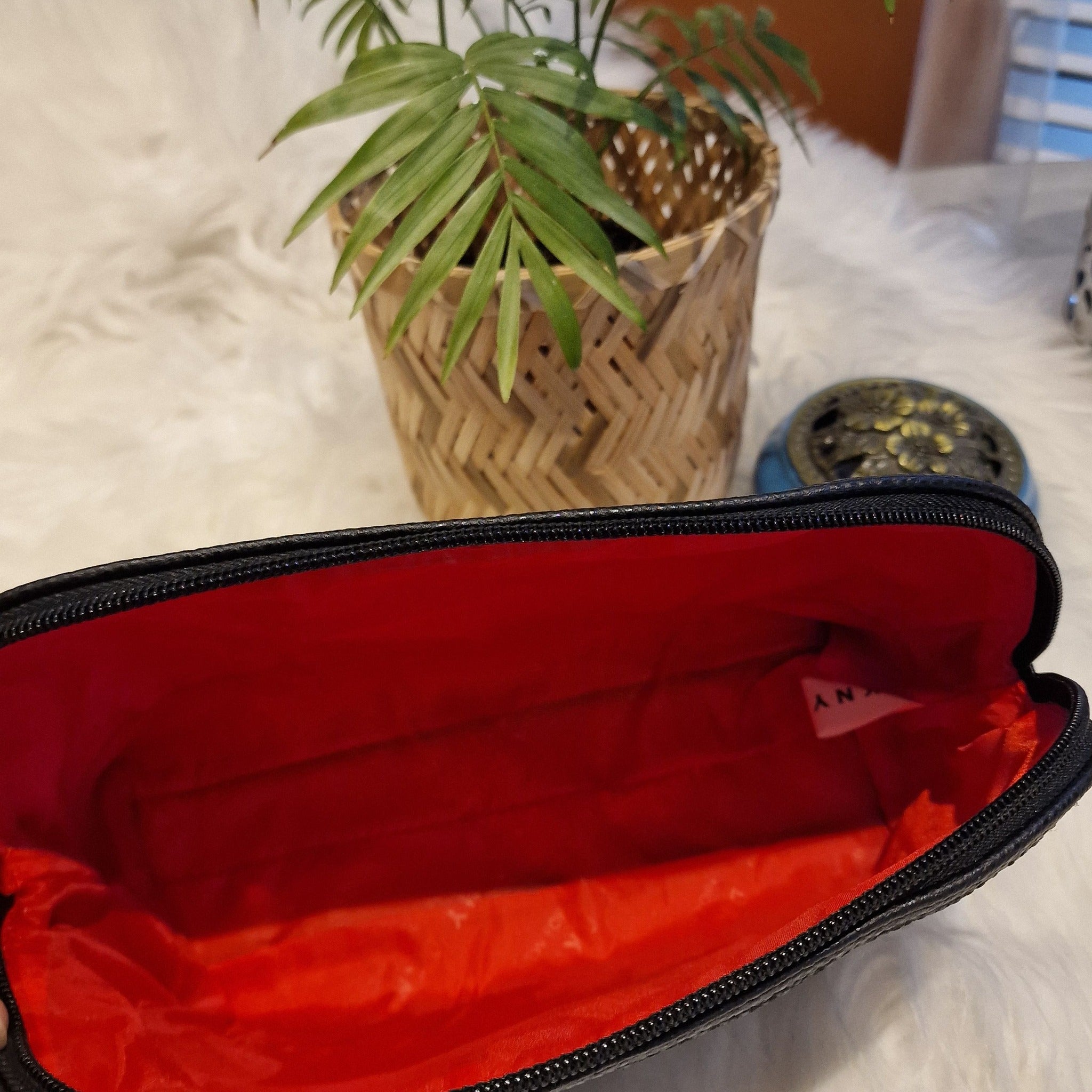 DNKY Large Dome Bag A5
