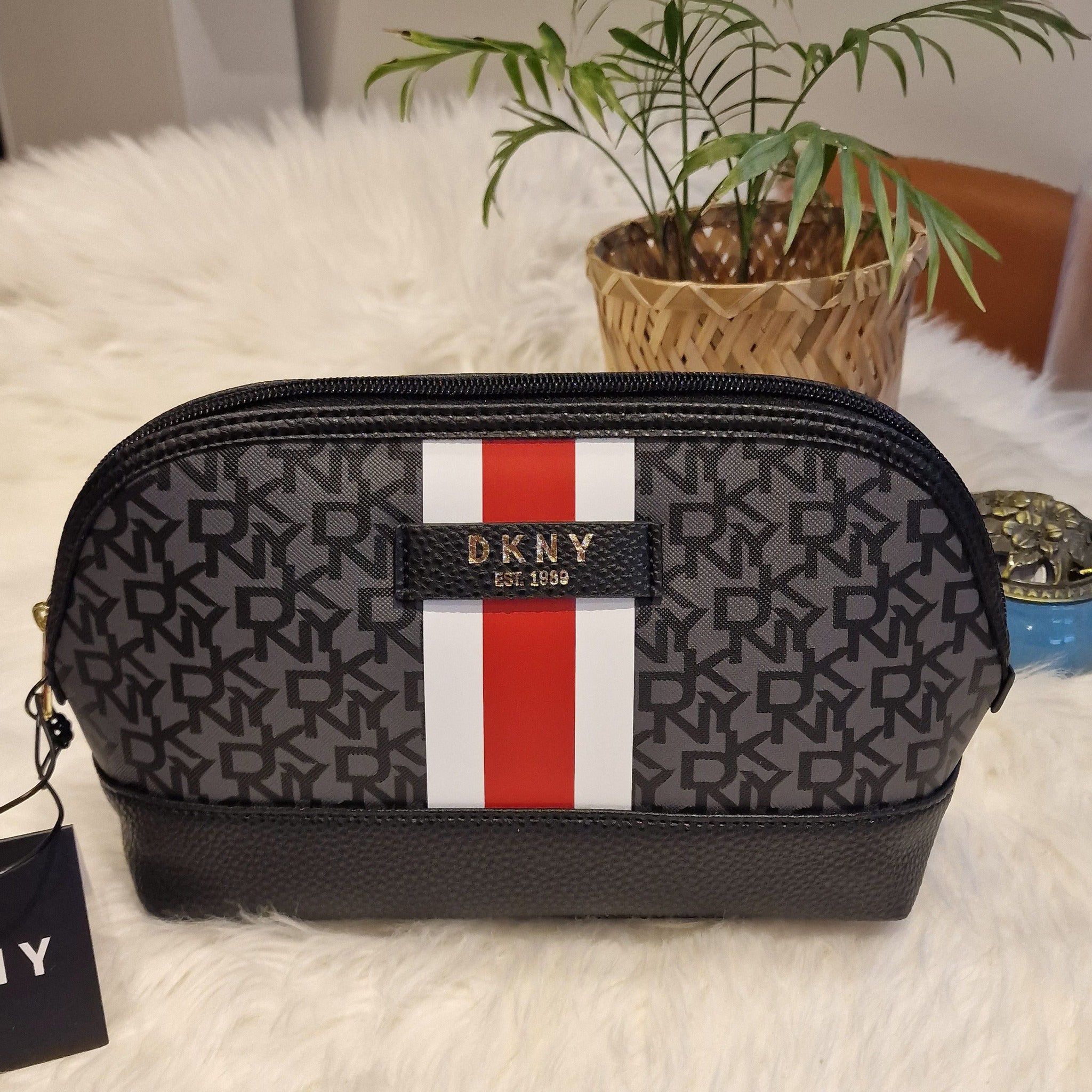 DNKY Large Dome Bag A5