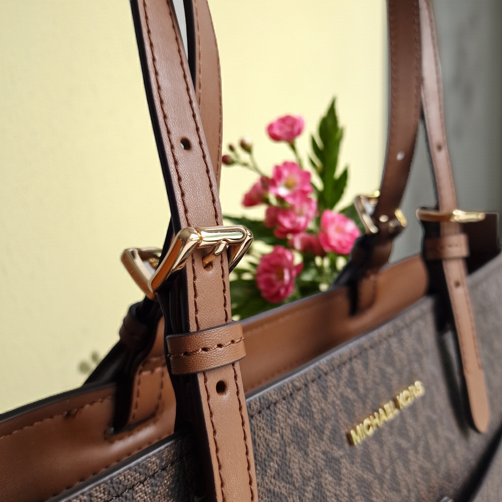 MICKAEL KORS Medium Logo Pocket Tote Bag A19