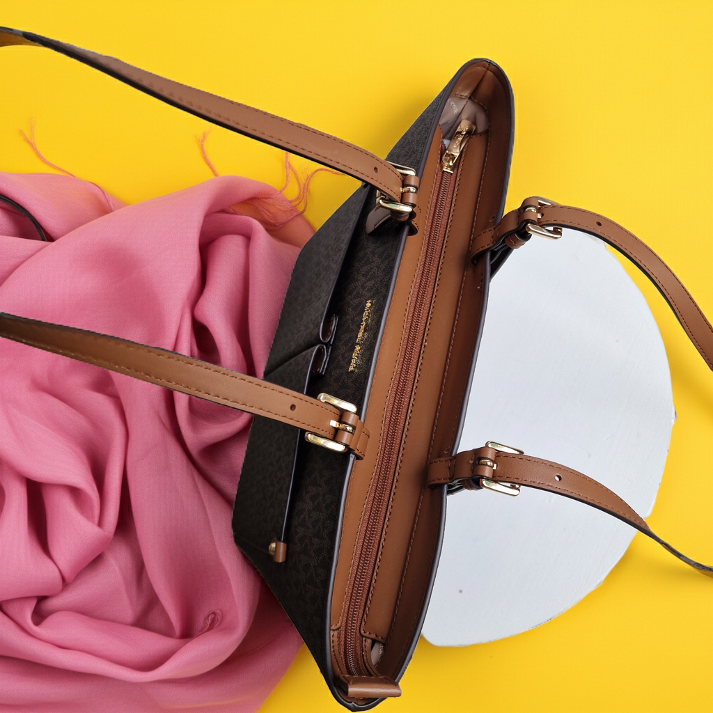 MICKAEL KORS Medium Logo Pocket Tote Bag A19