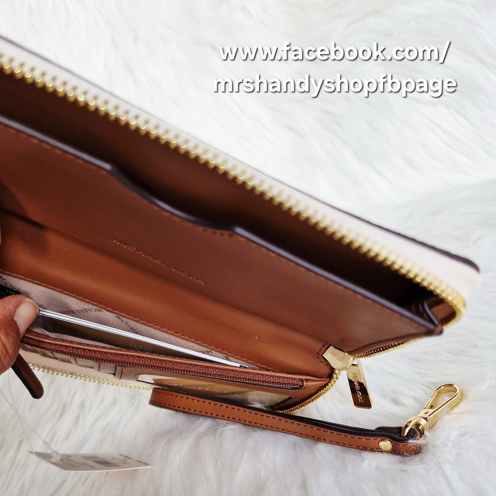 MICHAEL KORS Jet Set Travel Phone Wallet Wristlet A13